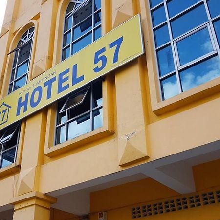 Fifty Seven Inn Batu Pahat Exteriör bild